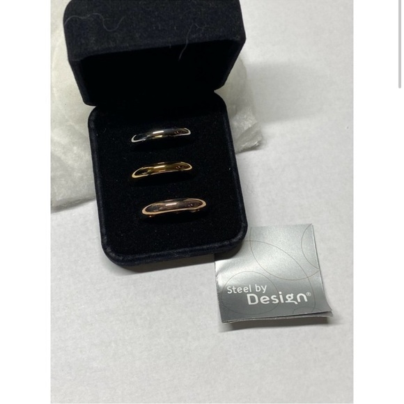 Silver and Gold Textured Rings Collection - Picture 2 of 3